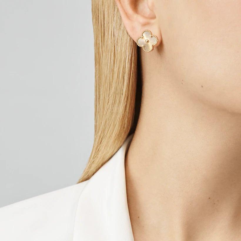 AMOUR STUD EARRINGS / GOLD