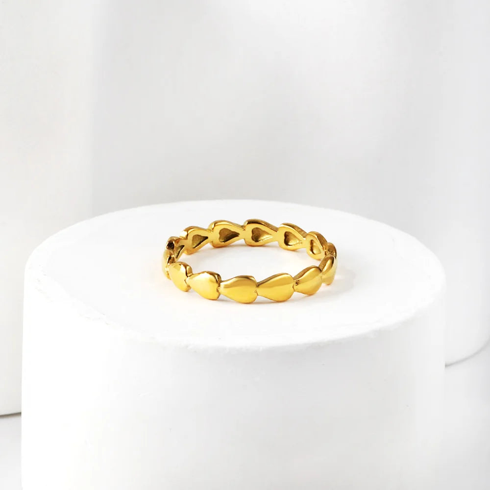 AMORA HEART RING
