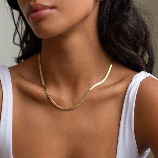 SNAKE NECKLACE