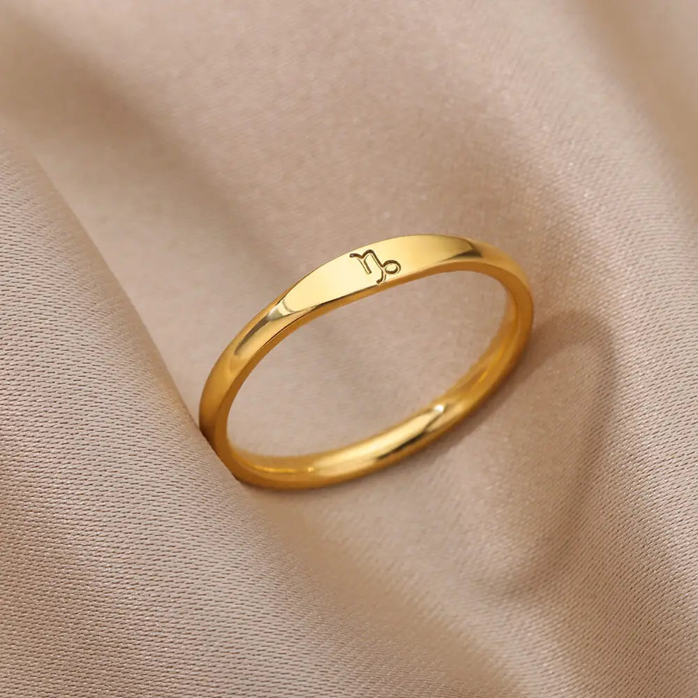 CAPRICORN - ZODIAC GOLD RING