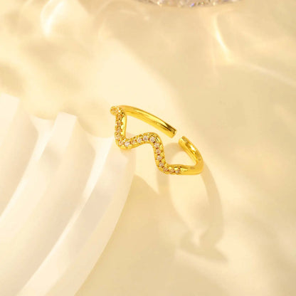 SERPENTINE CURVE RING