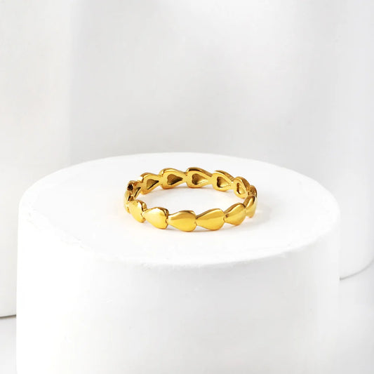 AMORA HEART RING