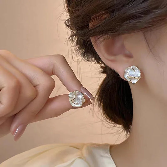 MOTHER OF PEARL BLOOM STUD EARRINGS
