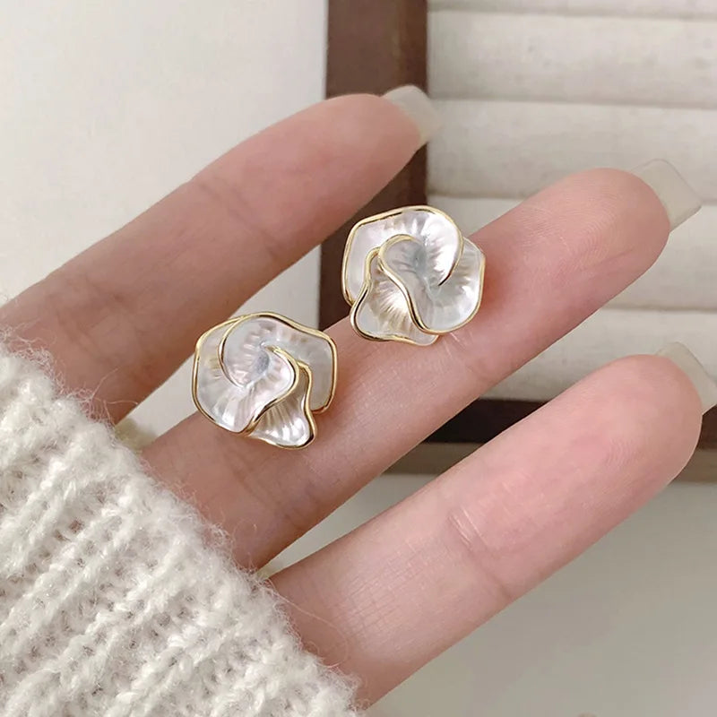 MOTHER OF PEARL BLOOM STUD EARRINGS