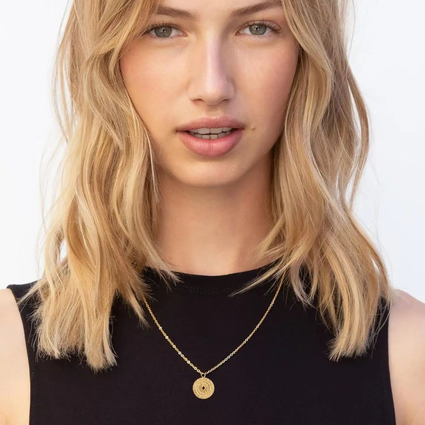 GOLDEN COMPASS NECKLACE