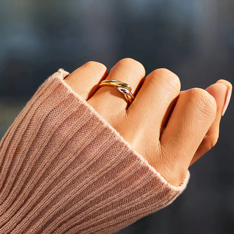 TRINITY TWIST RING